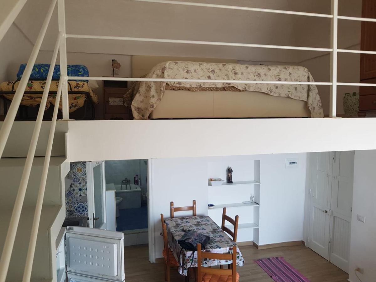 Monolocale Nonna Elena Villa Procida Bagian luar foto