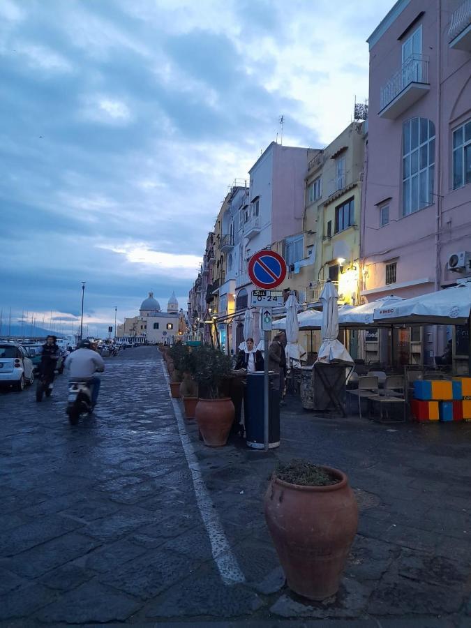 Monolocale Nonna Elena Villa Procida Bagian luar foto