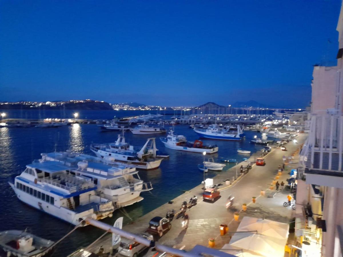 Monolocale Nonna Elena Villa Procida Bagian luar foto