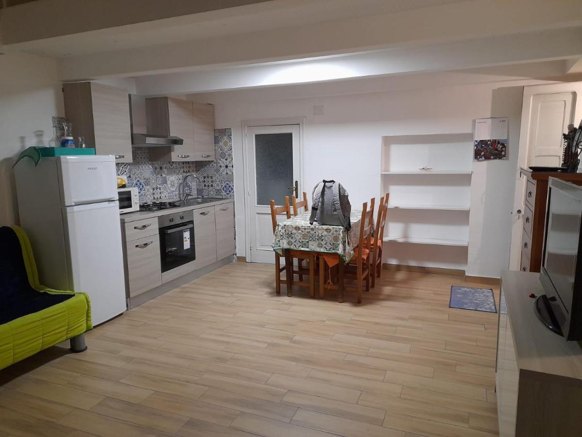 Monolocale Nonna Elena Villa Procida Bagian luar foto