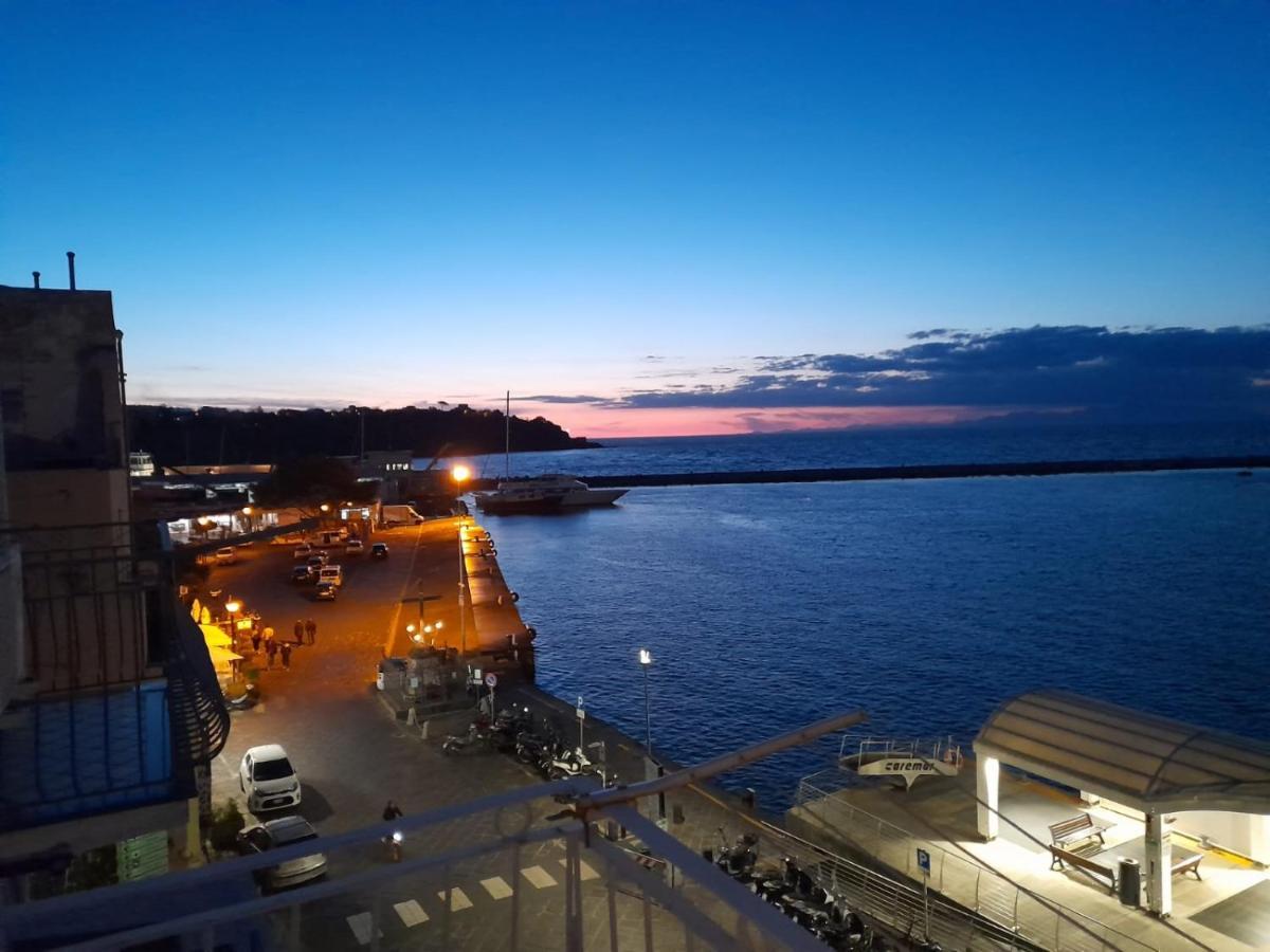 Monolocale Nonna Elena Villa Procida Bagian luar foto
