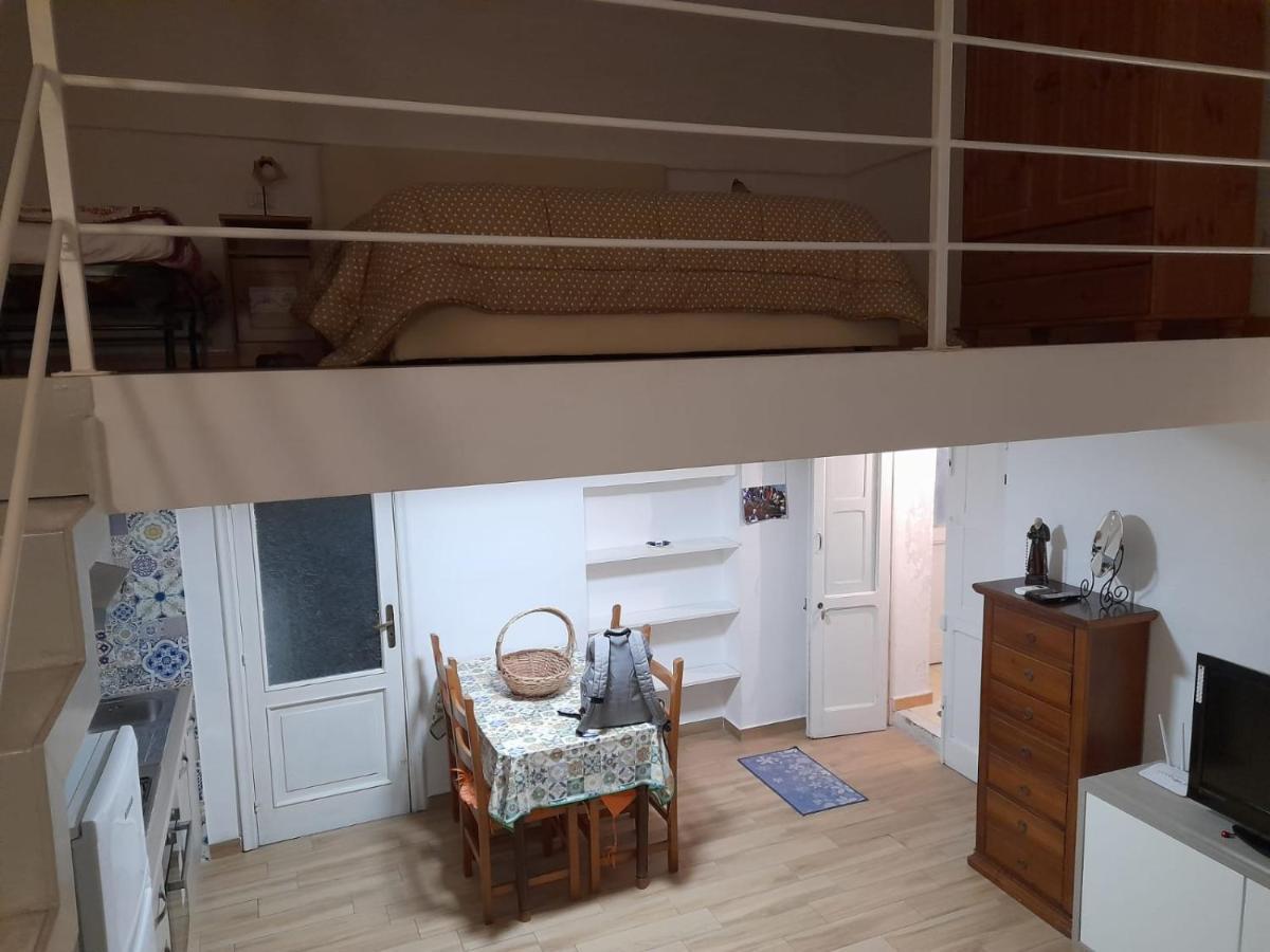 Monolocale Nonna Elena Villa Procida Bagian luar foto
